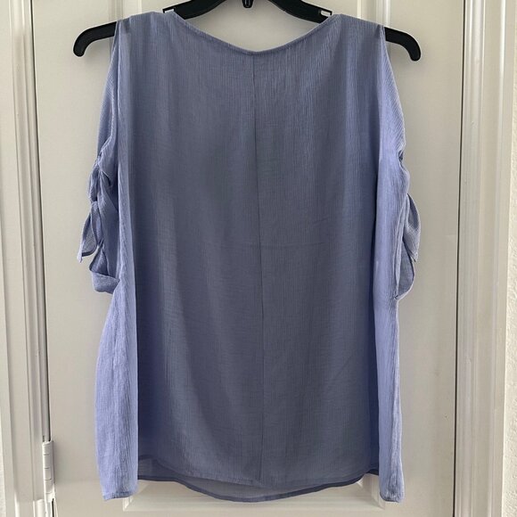 Apt. 9 Womens Light Blue Cold Shoulder Blouse With Tie Sleeves - Picture 4 of 9